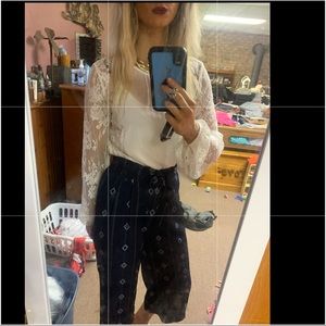 DR2 navy printed pants